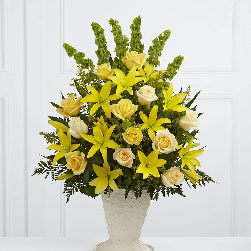Golden Memories Arrangement – Meta Flowers, Manassas VA