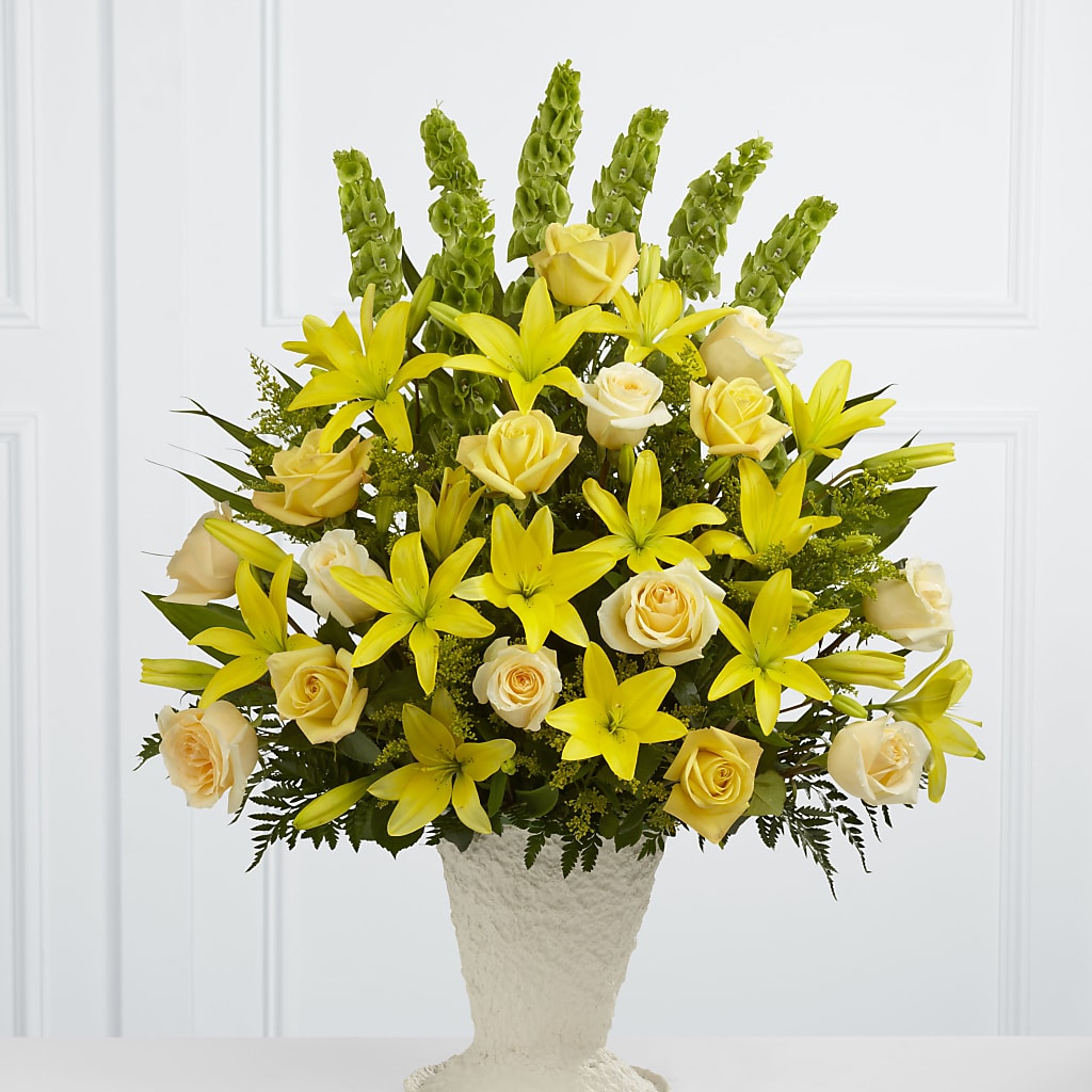 Golden Memories Arrangement – Meta Flowers, Manassas VA