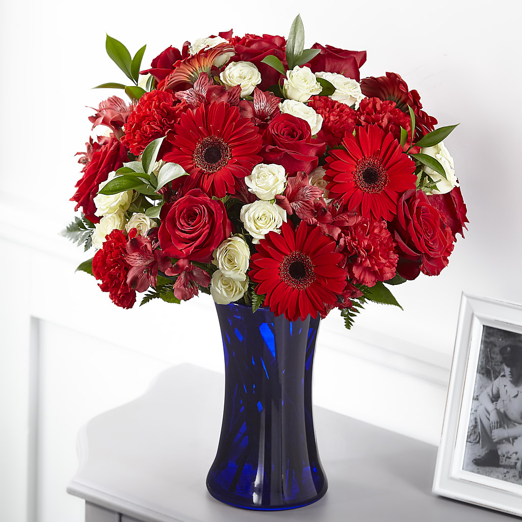 Hearts Embrace Bouquet – Meta Flowers, Manassas VA