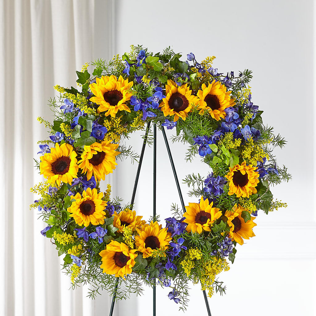 Bright Rays Wreath – Meta Flowers, Manassas VA