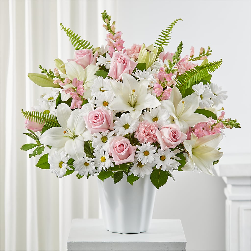 Soft Touch Tabletop Basket – Meta Flowers, Manassas VA