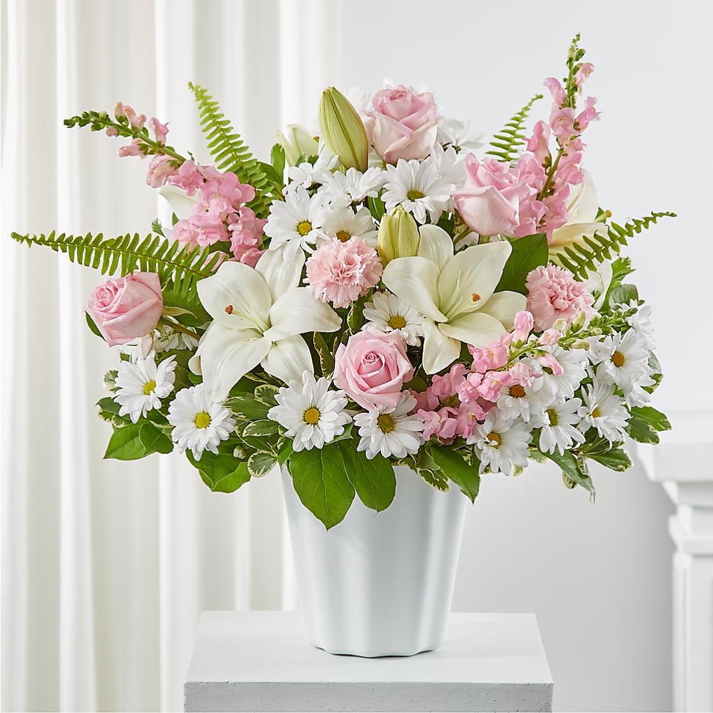 Soft Touch Tabletop Basket – Meta Flowers, Manassas VA