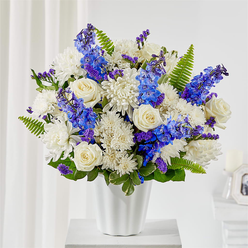 Hold Dear Tabletop Basket – Meta Flowers, Manassas VA