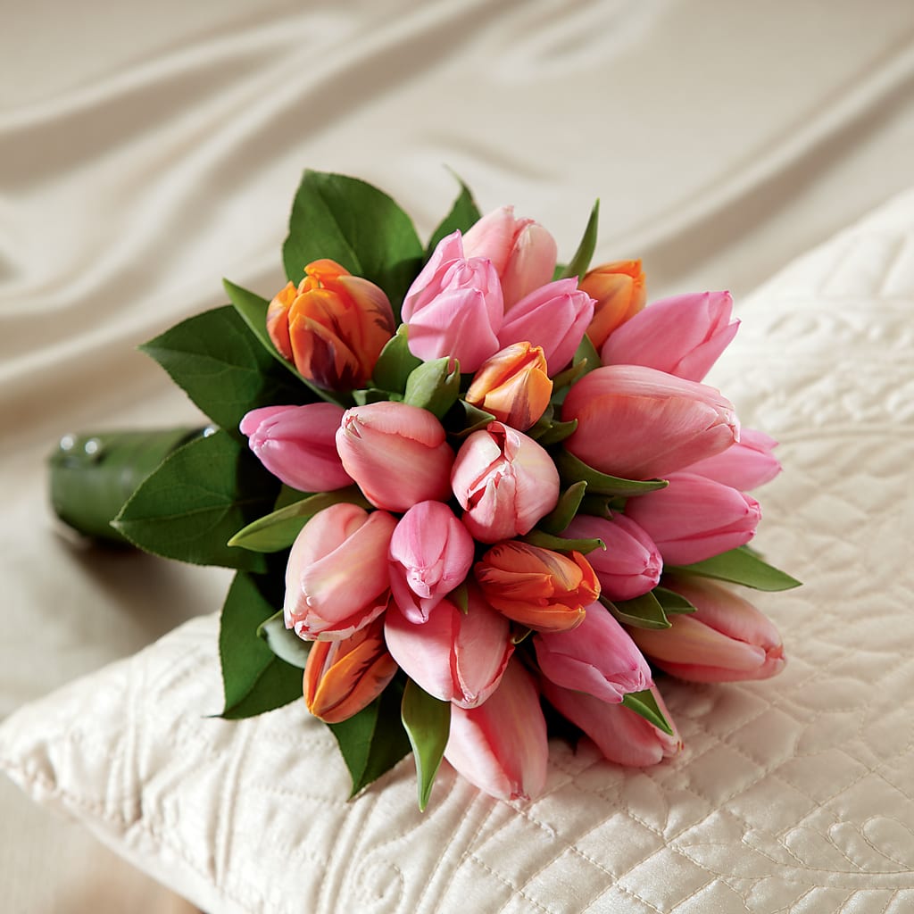 Embraceable Bouquet – Meta Flowers, Manassas VA
