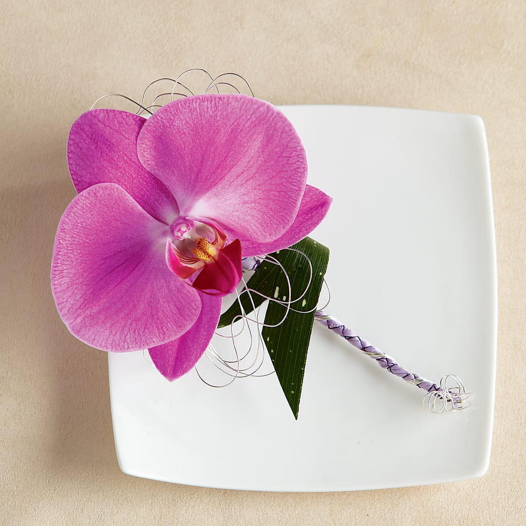 Glorious Boutonniere – Meta Flowers, Manassas VA