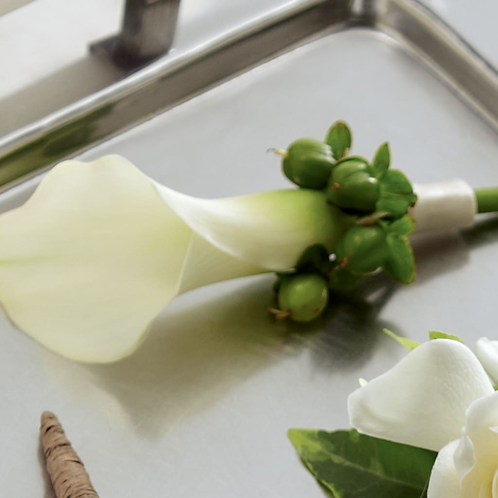 White Calla Boutonniere – Meta Flowers, Manassas VA