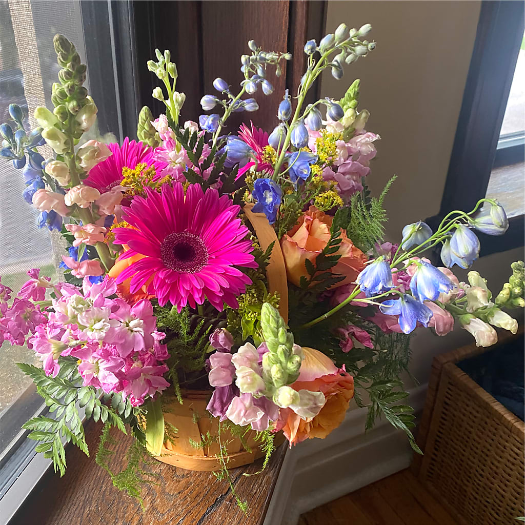 Garden of Life Basket –  Meta Flowers, Manassas VA
