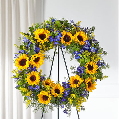 Bright Rays Wreath –  Meta Flowers, Manassas VA
