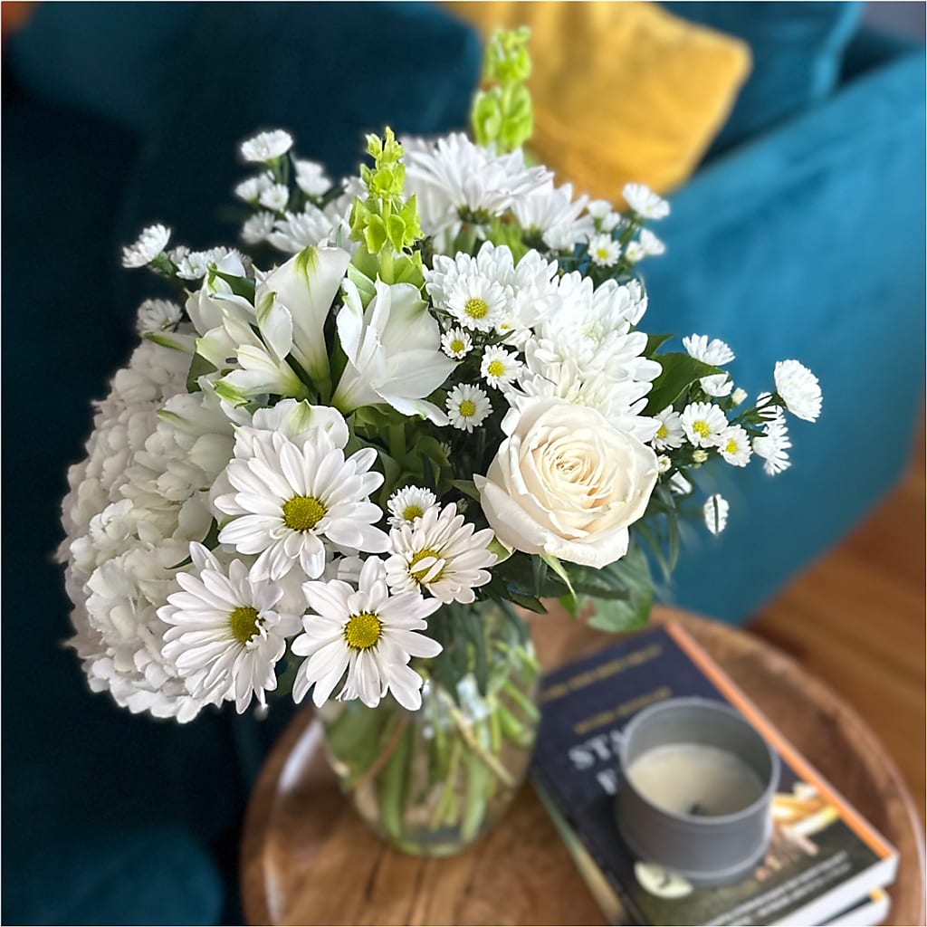 Classic Ivory – A Florist Original –  Meta Flowers, Manassas VA
