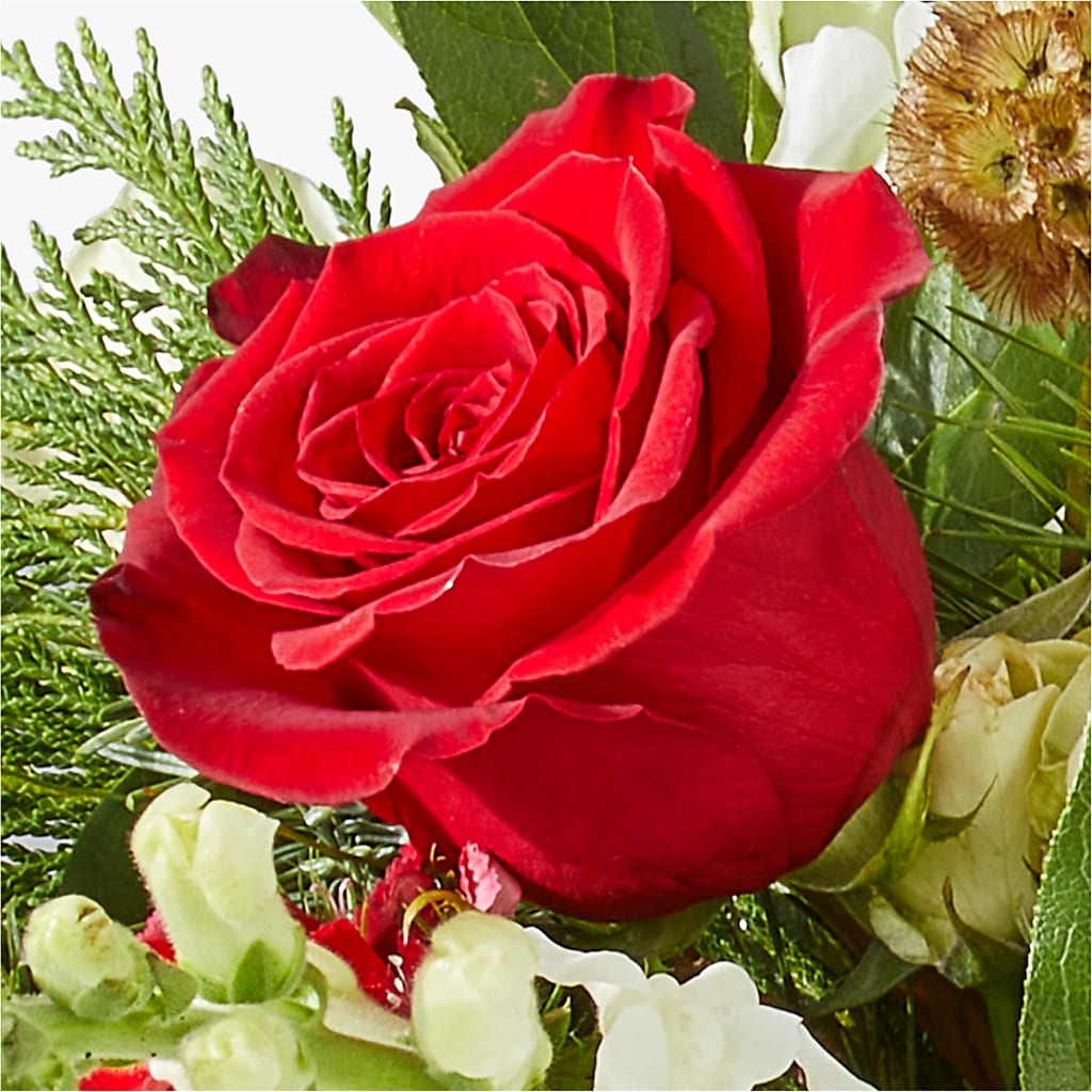 Deck the Halls Bouquet –  Meta Flowers, Manassas VA
